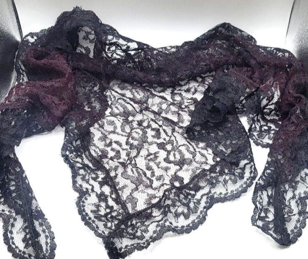 Black Floral Lace Scarf Vintage Classic Mantilla Chapel Veil Scalloped Edges 40"